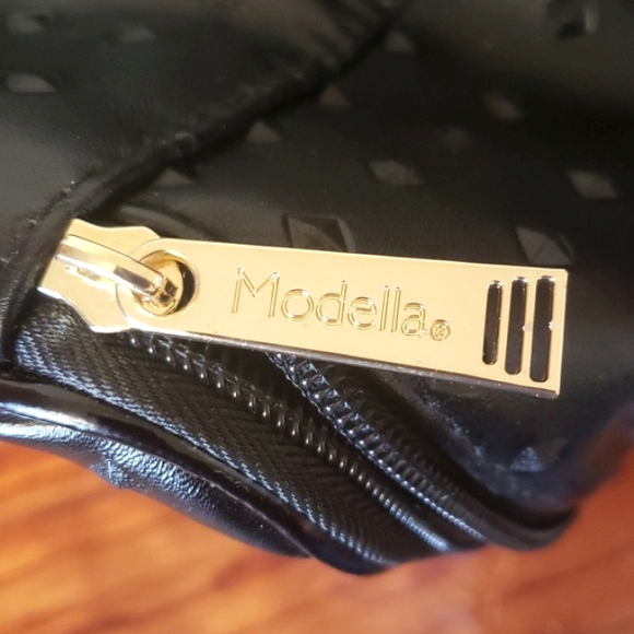 NWOT Modella Black Cosmetic Accessory Train Case in Quilted Geometric Design. - Picture 12 of 16